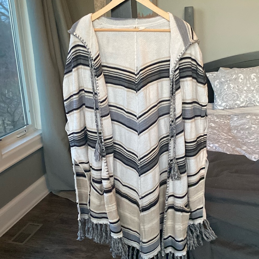 Gorgeous Moth poncho size XS/S